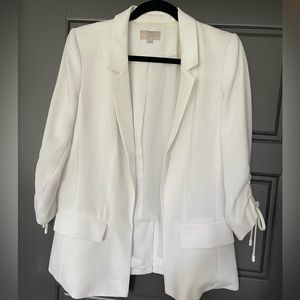 White 3/4 length sleeve blazer